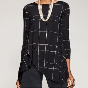 Lisa Bayne M Black and White Women's Tunic Top